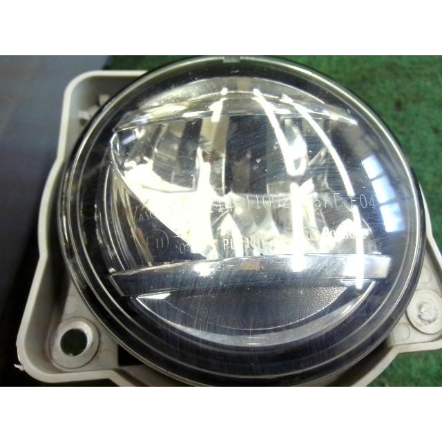 ルーミー DBA-M900A 左 フォグ ランプ ライト XE2 114-11092 yatsu