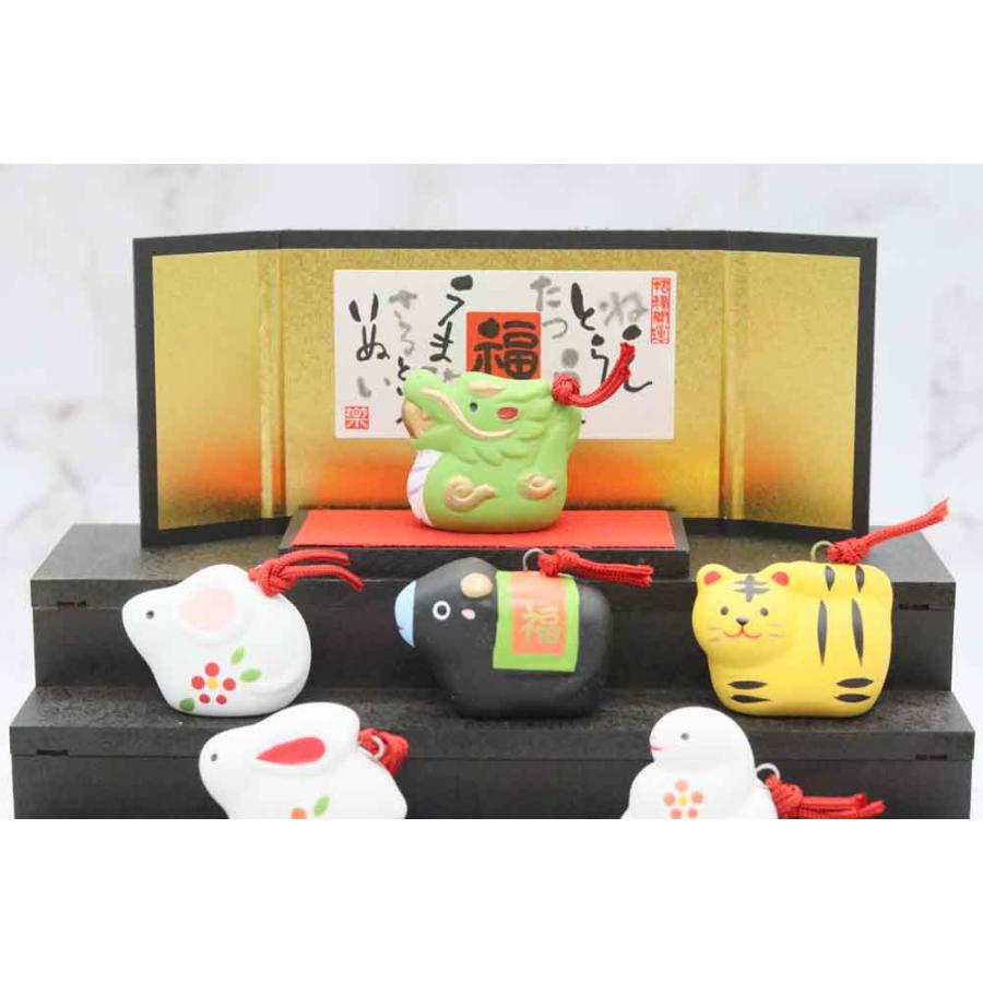 薬師窯 錦彩招福寿々十二支段飾り 土鈴 小 薬師97 干支 置物 年末 年始