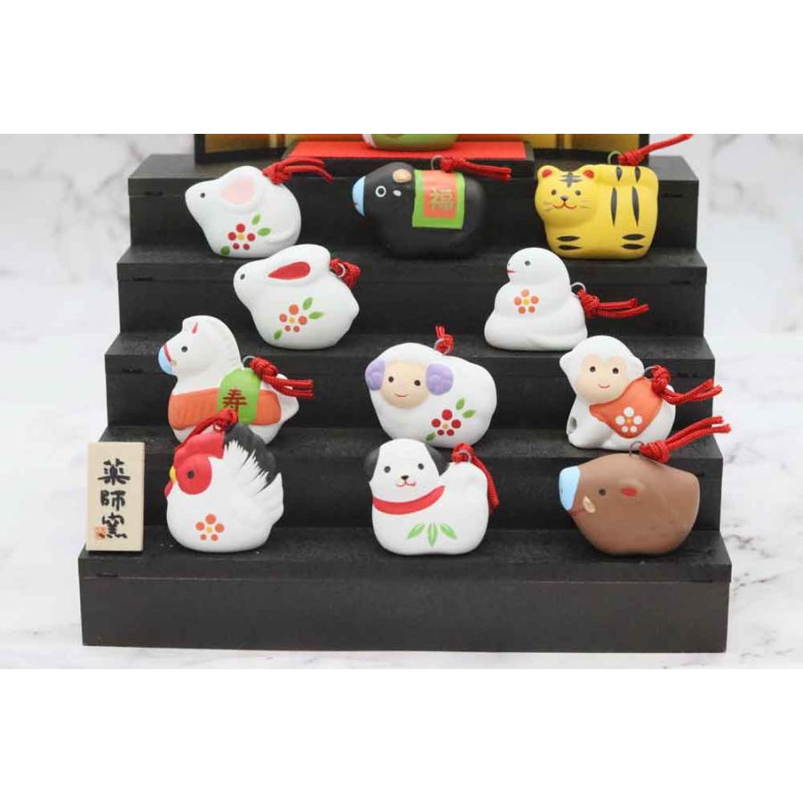 薬師窯 錦彩招福寿々十二支段飾り 土鈴 小 薬師97 干支 置物 年末 年始