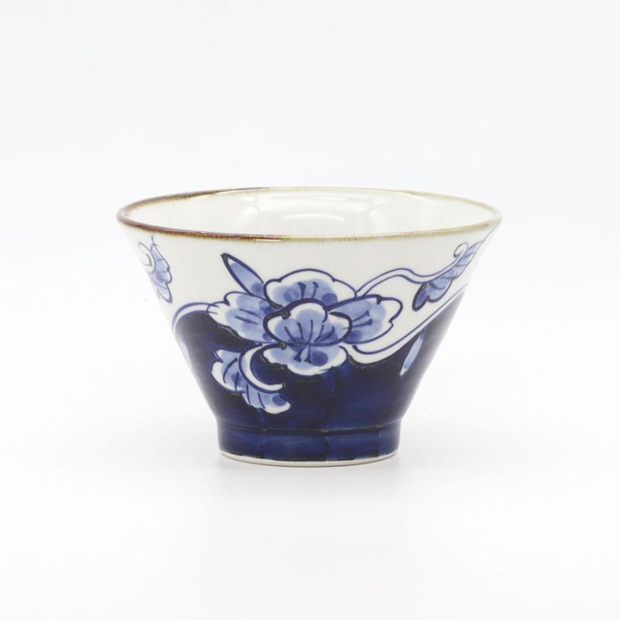 波佐見焼 翔芳窯 568碗 ボタン唐草 18071 茶碗 飯碗 陶器 手描き 西海