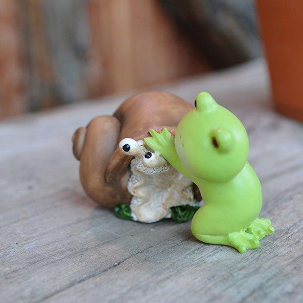 あすつく】アジアン バリ 雑貨 ♪仲良しなカタツムリとカエルくん