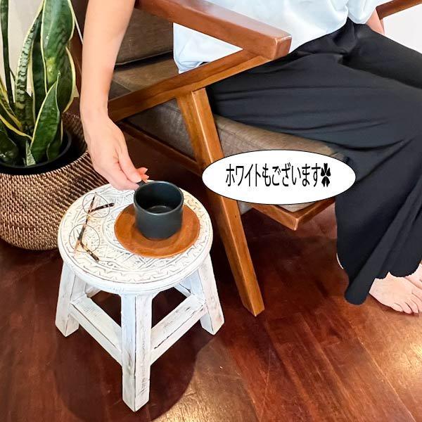 フランスアンティーク 枯れた木のスツール プリミティブ 椅子 花台 飾り台 木製 fit=scale-down,w=1200