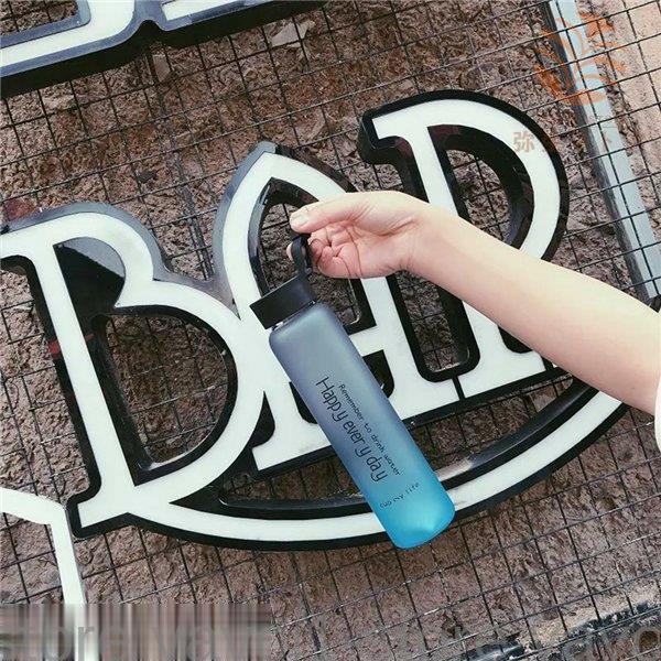 水筒 グラデーション ガラス ウォーターボトル スリム 500ml 直飲み