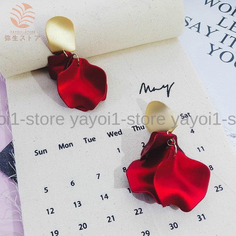 紅林檎とドライフラワー赤薔薇とダイヤとハートのピアス　イヤリング★淡水パール付き 紅林檎とドライフラワー赤薔薇とダイヤとハートのピアス