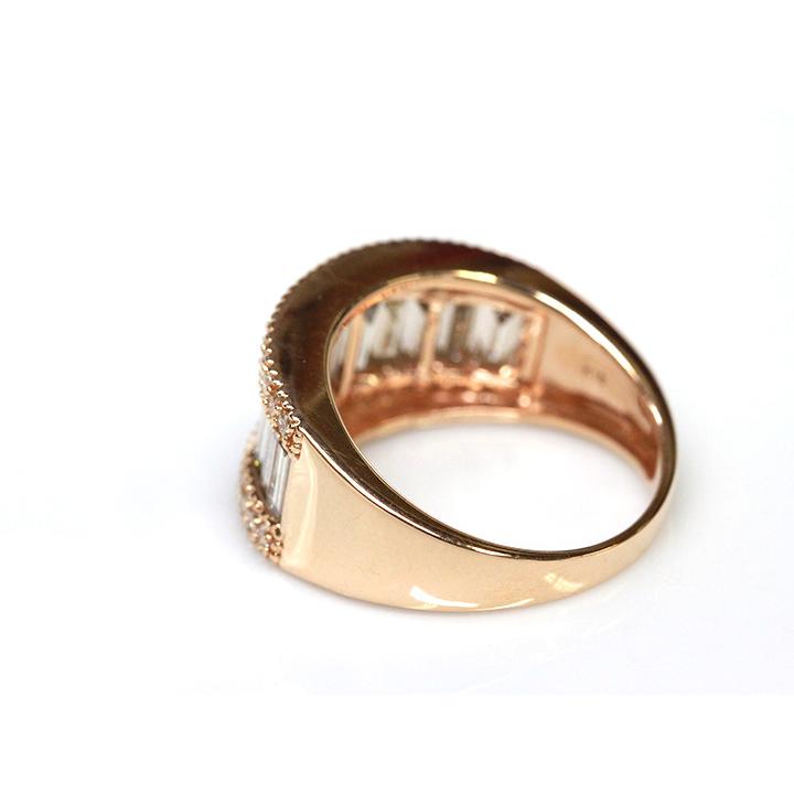 テーパーカットのブラウンカラーダイヤモンドがずらりと並ぶ合計