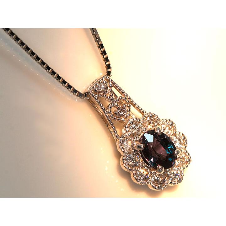 カラーチェンジガーネット0.51ct ダイヤモンド取り巻き0.27ct PT 