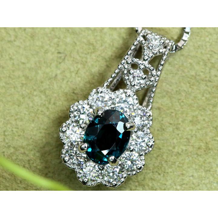 カラーチェンジガーネット0.51ct ダイヤモンド取り巻き0.27ct PT 