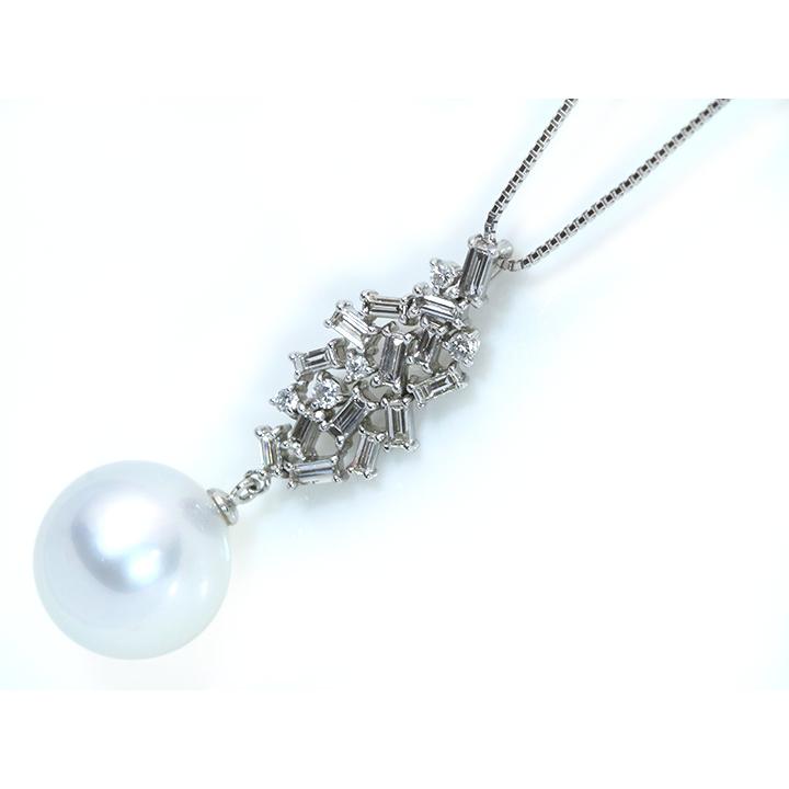 南洋パール 白蝶真珠13mm 大粒が揺れる バケット＆ラウンドカットのダイヤモンドのスバル 0.60ct PTネックレス 縦ライン　1点ものの画像