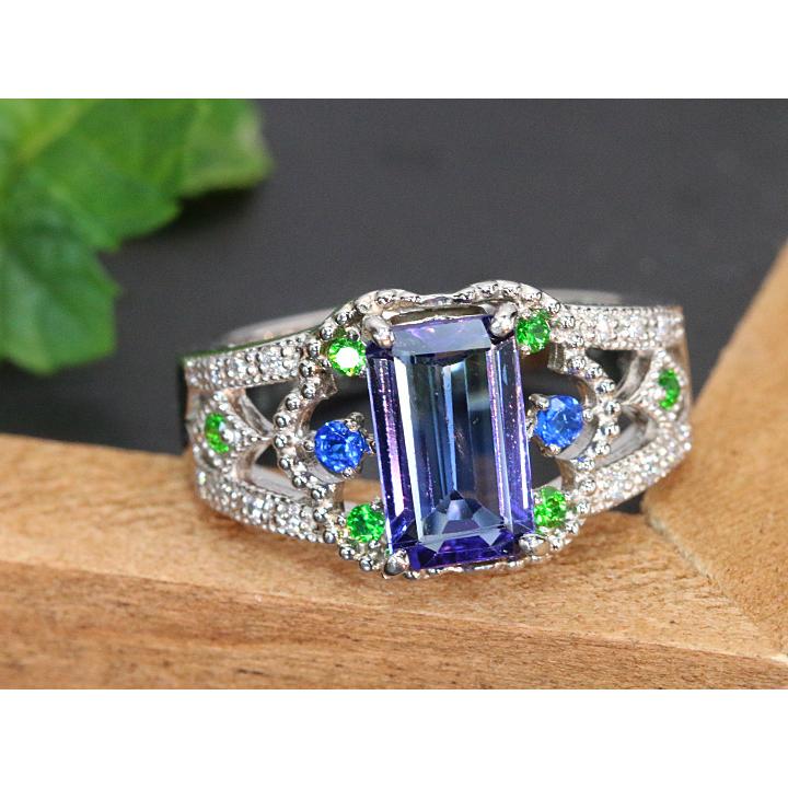 タンザナイト1.81ct 神秘的な彩り ほんのりバイカラー アウイナイトも  