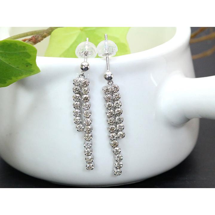 ダイヤモンド 0.8ct 2連に艶めく縦ラインが揺れて視線を奪う K18WG