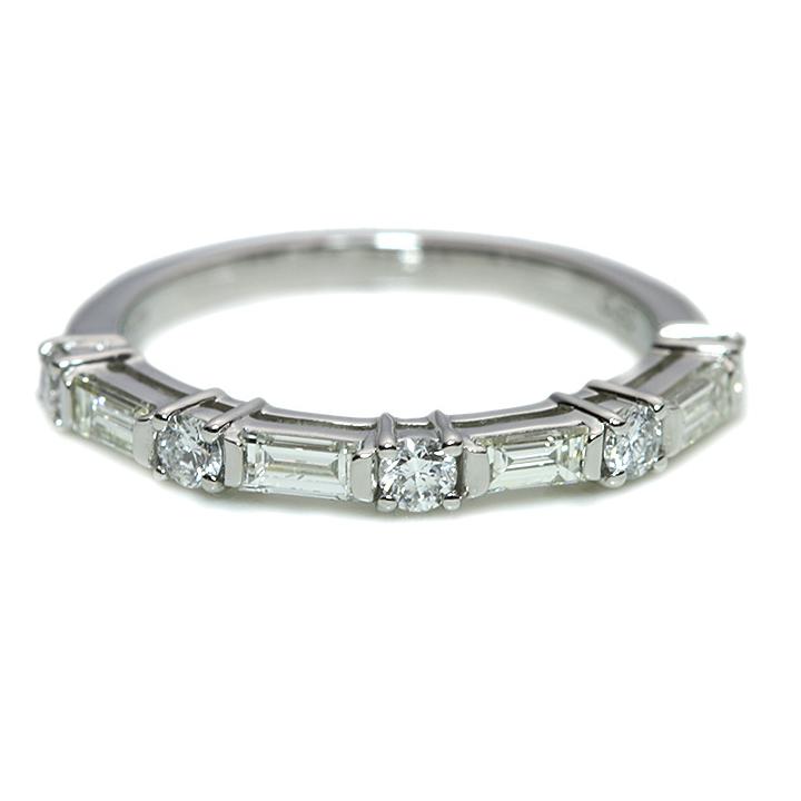 ダイヤモンド 角＆ラウンドダイヤモンド合計0.65ct 一文字に並ぶ PT900 プラチナ リング 指輪 スレンダー 重ねつけに最適 受注品の画像