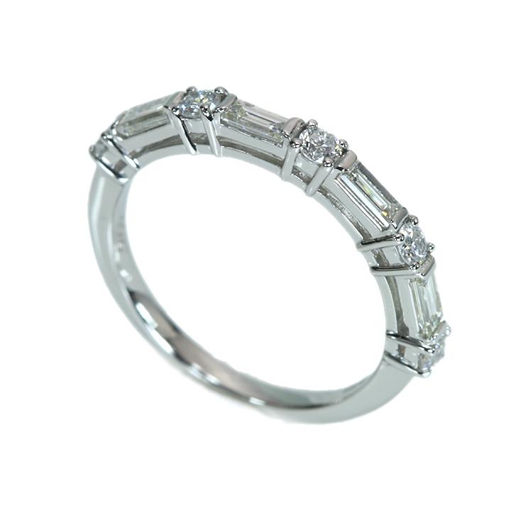 ダイヤモンド 角＆ラウンドダイヤモンド合計0.65ct 一文字に並ぶ PT900 プラチナ リング 指輪 スレンダー 重ねつけに最適 受注品の画像
