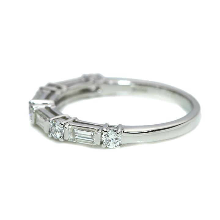 ダイヤモンド 角＆ラウンドダイヤモンド合計0.65ct 一文字に並ぶ PT900 プラチナ リング 指輪 スレンダー 重ねつけに最適 受注品の画像