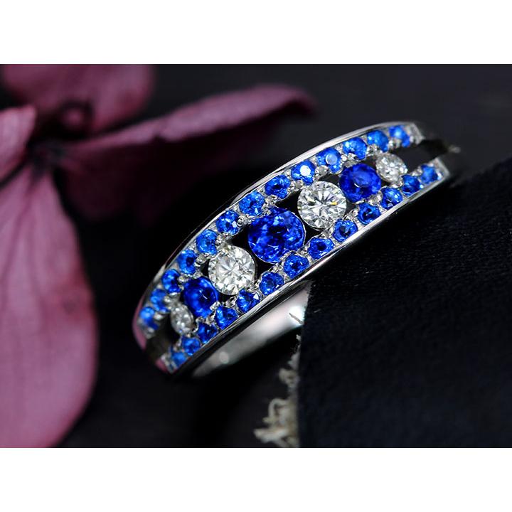 アウイナイト0.34ct 大粒3石が存在感もってきらめく 幅広デザイン  