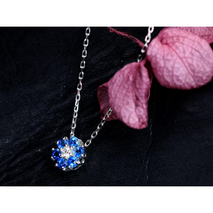 アウイナイト0.06ct 可憐なフラワー 胸元で艶めく上品な花 ダイヤ0.01ct 濃厚コバルトブルー・ドイツの稀少石 PTプラチナ プチネックレス 1点ものの画像