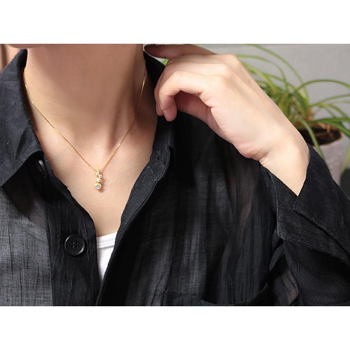 ダイヤモンド 0.32ct 0.20ct K18YG イエローゴールド ペンダント 