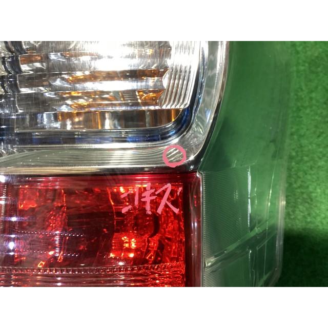 プリウスα DAA-ZVW41W 右 テール ランプ 070 : 山自販リサイクル