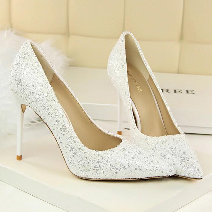 【美品】HAAVE レース ポインテッドトゥ ハイヒール ブライダルシューズ パンプス 痛くない 結婚式 レディース ポインテッドトゥ キラキラ