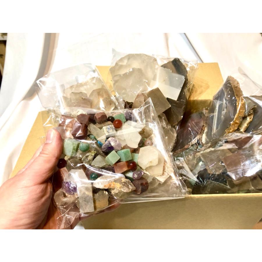 60サイズに原石ぎゅっと!端材アソート : 宝石研磨の匠 - 通販 60サイズに原石ぎゅっと!端材アソート : 宝石研磨の匠 - 通販