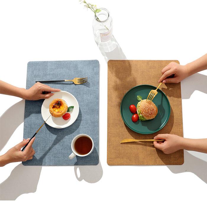 ランチョンマット　両面　フェイクレザー　2枚セットダークブルー×イエロー ランチョンマット 両面 フェイクレザー 2枚セットダークブルー