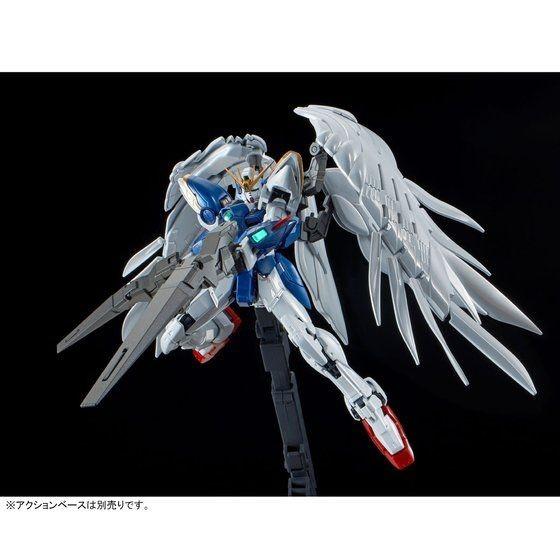 RGウイングガンダムゼロEWチタニウムフィニッシュ&セラフィムフェザー RGウイングガンダムゼロEWチタニウムフィニッシュ&セラフィム