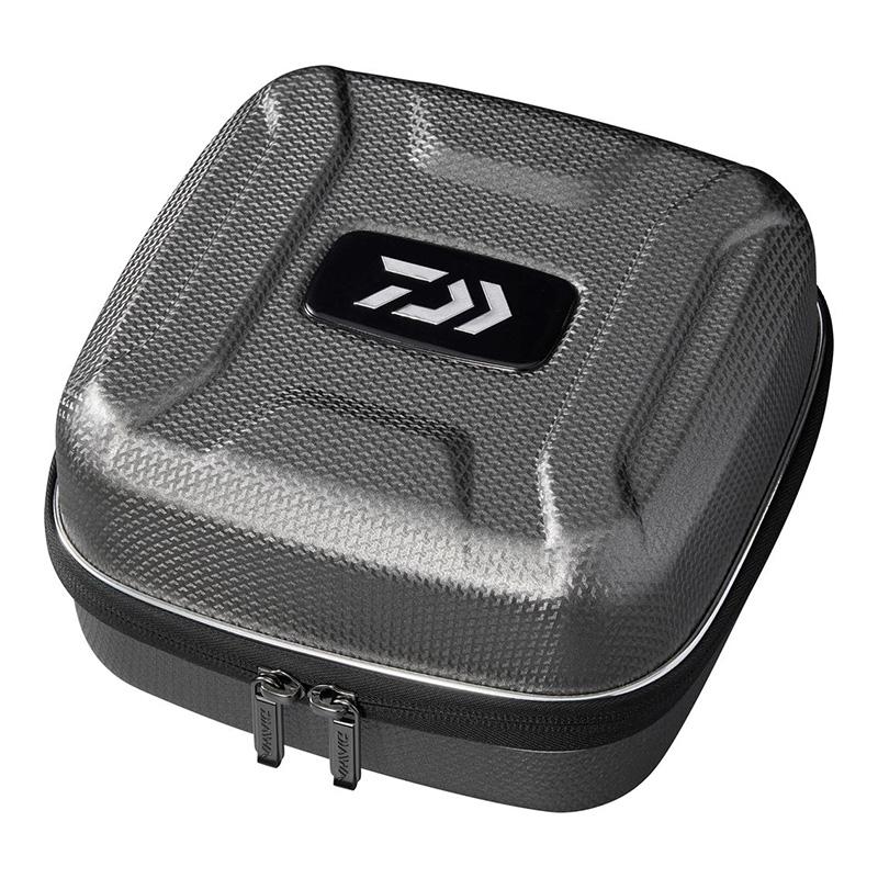 Daiwa SALTIGA 8000-P リール 収納ケース付き フィッシング