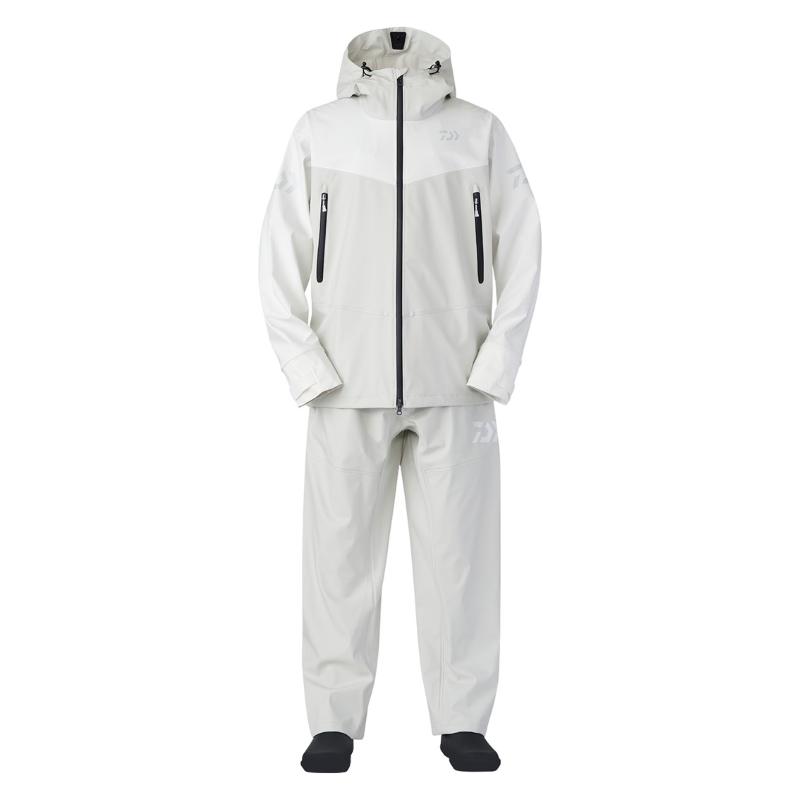 美品　ダイワ PUオーシャンライトレインスーツ グリーンカモ Ｌ ダイワ レインウェア DR-6023 PUオーシャンライトレインスーツ
