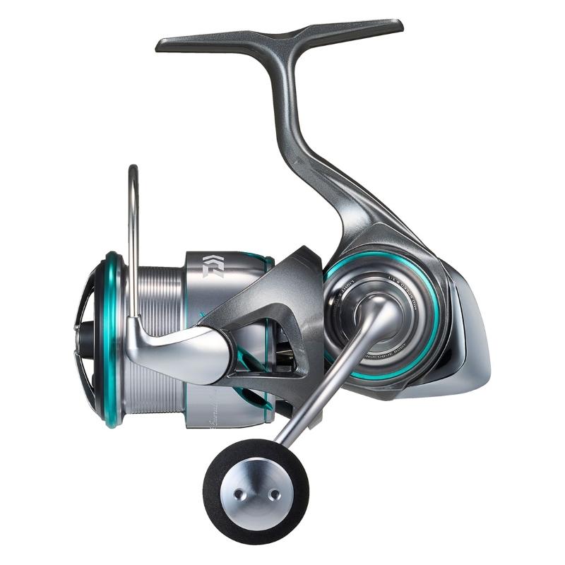 【美品】ダイワ 23エアリティ LT2500S エギング エメラルダス DAIWA（釣り） 【目玉商品】ダイワ 23 エメラルダス RX FC