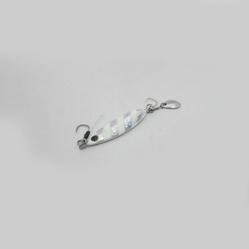 割れたちーく lilybyred リリーバイレッド】ラヴビーム ブラーチーク LUV BEAM BLUR