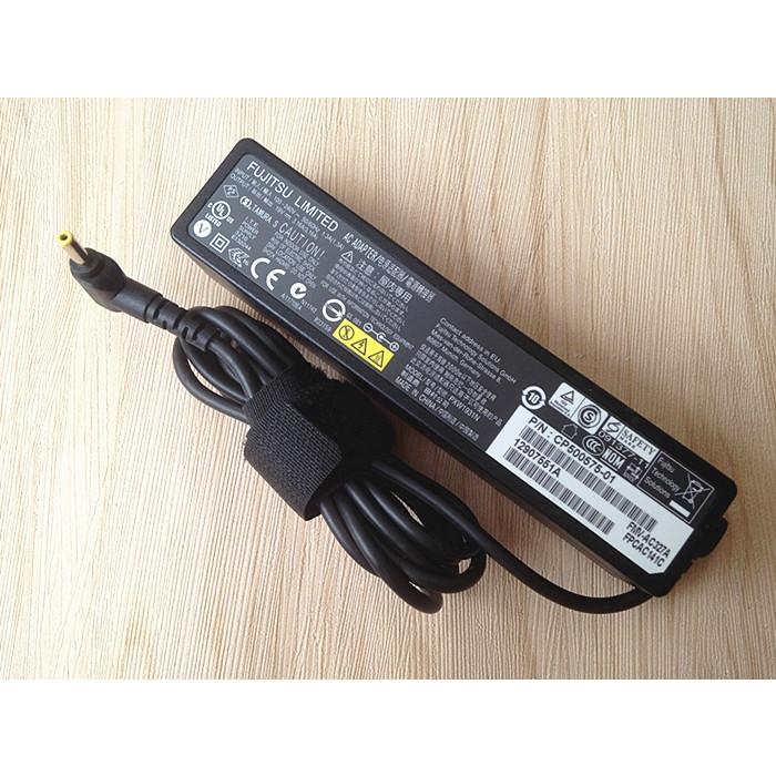 中古美品　富士通 FMVA41D2B ノートPC 本体 ACアダプター付 中古美品 富士通 FMVA41D2B ノートPC 本体 ACアダプター付 1の通販はau