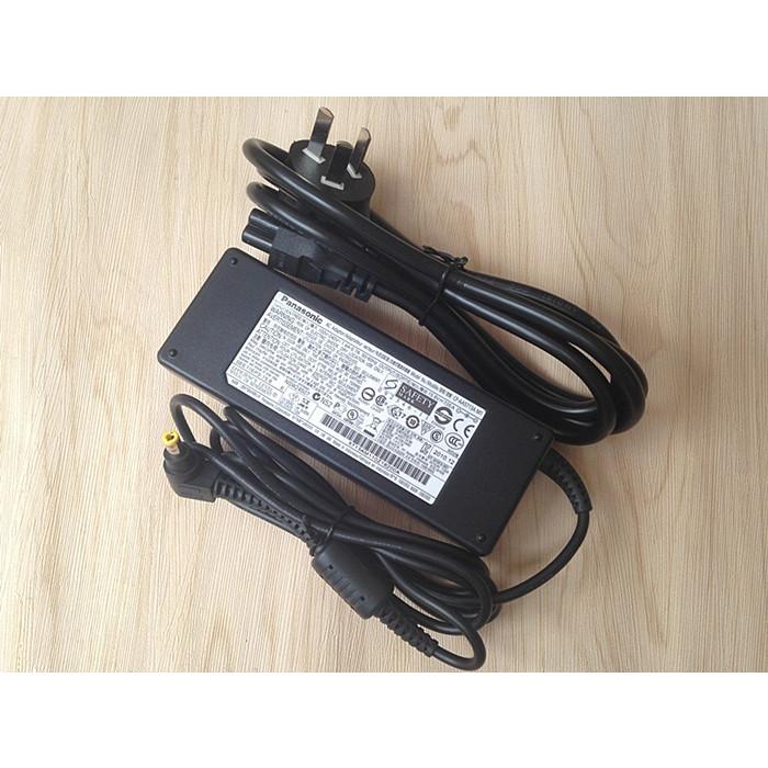 □新品□純正 Panasonic 15.6V 7.05A CF-AA5713A J1 ACアダプター