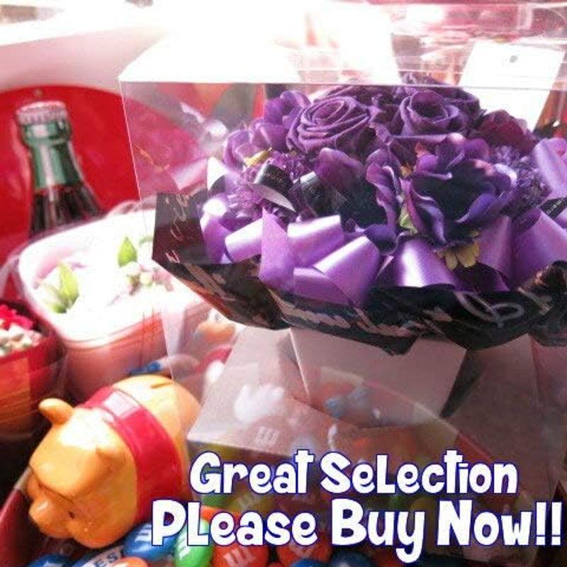 喜寿お祝い 77歳 花束風 紫バラ４ プリザーブドフラワー入りギフト クリアーケース付き 枯れない 77歳 花束風 紫バラ４ プリザーブドフラワー入りギフト クリアーケース付き 枯れない 　