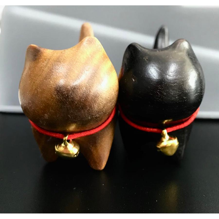 招き猫 木製 ネコ 置物 鈴付き 緑檀 黒檀 可愛い 癒し 商売繁盛 招き猫 木製 ネコ 置物 鈴付き 緑檀 黒檀 可愛い 癒し 商売繁盛