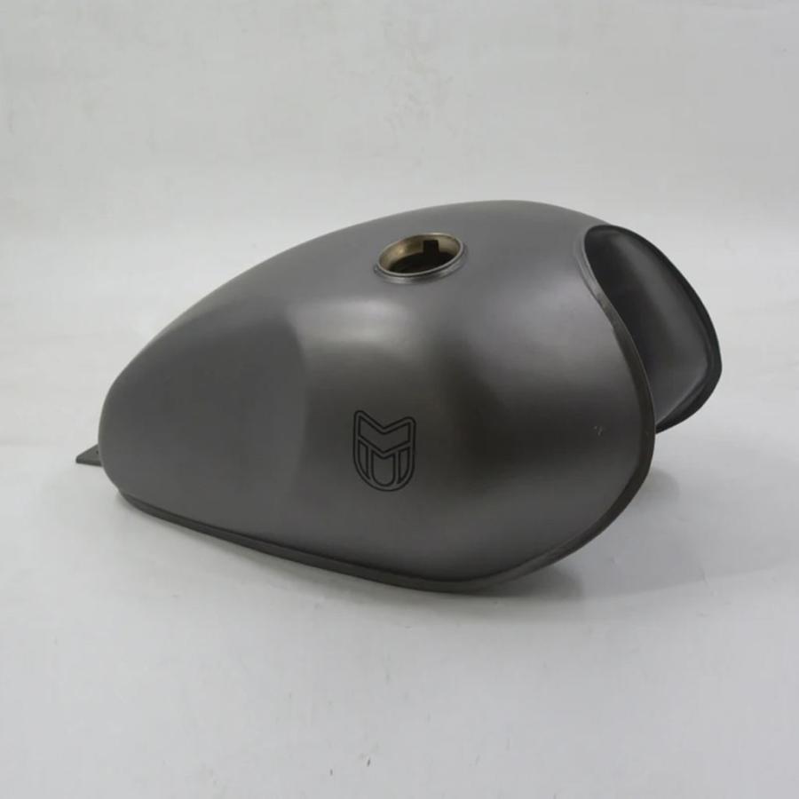 【並行輸入品】 バイクタンク-17リットル-チタングレー-250用MUTTバイクオリジナルパーツMPT-1526