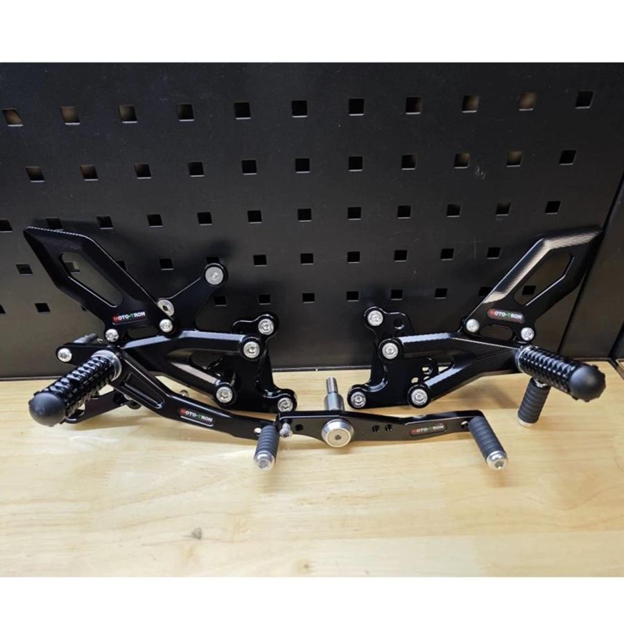 【並行輸入品】MOTO-TRON バイク CNC リアセットリアセットフットレストフットレストトライアンフ 765RS 2020-2021-2022-2023-2024-2025の画像