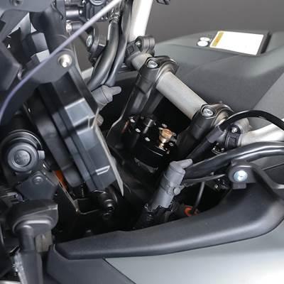 【並行輸入品】 ヤマハトレーサー 9 900 GT ステアリングダンパースタビライザー Tracer9 Tracer900 2021-24 バイクアブソーバー逆安全ライザーブラケットの画像