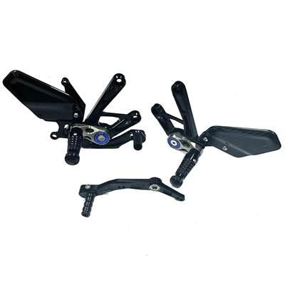 【並行輸入品】 ヤマハバイク 二輪用アルミニウムカーボンフットレストセット R 1m CNC 2015 2016 2017 2018 2019-2023の画像