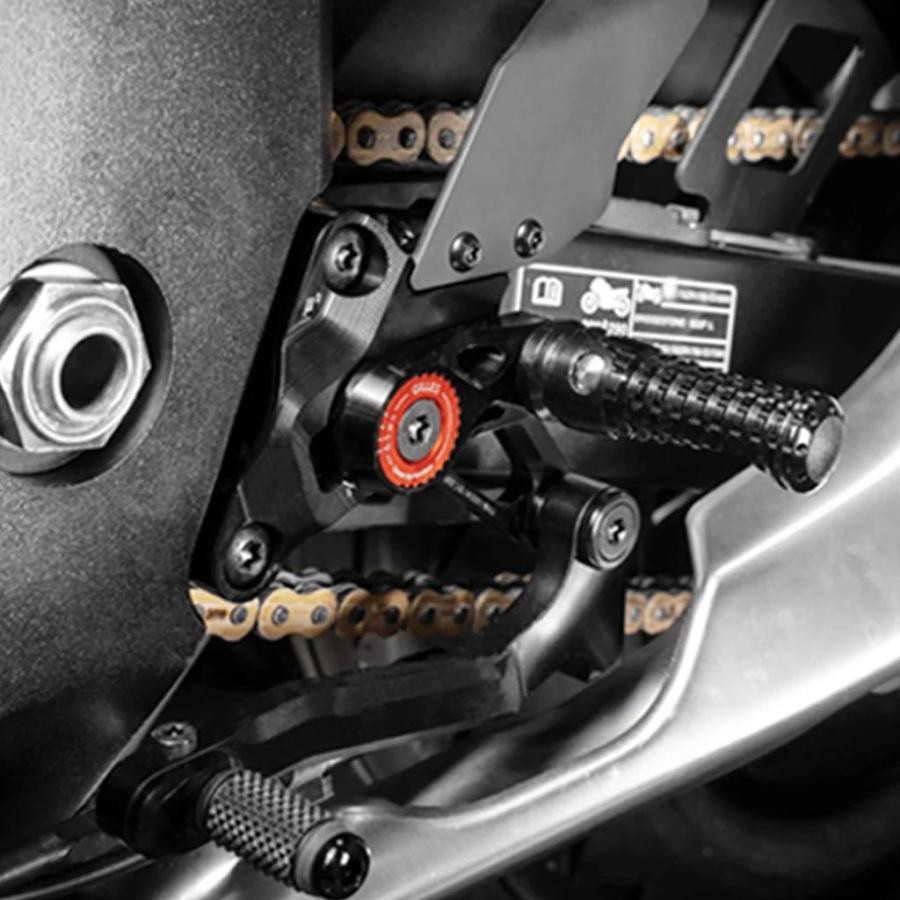 【並行輸入品】スズキハヤブサGSX1300R GSX 1300R GSXR 1300 2021-2024用バイク用リアフットレストペダルの画像