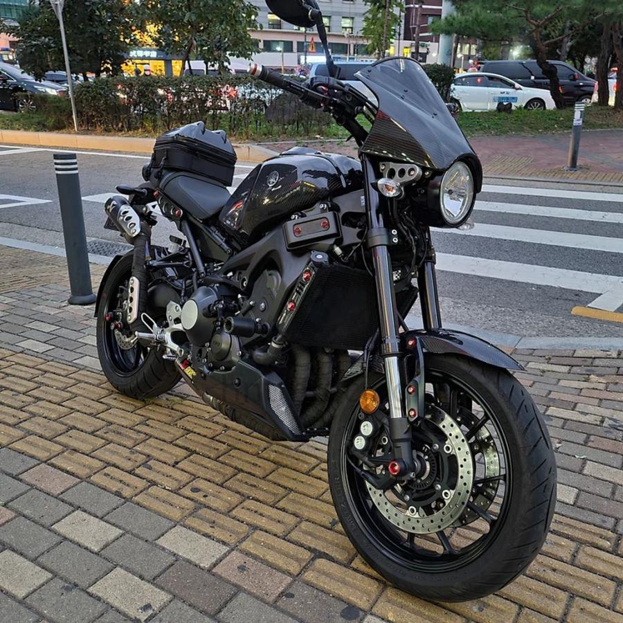並行輸入品 ヤマハXSR900 XSR 100% 用バイク 二輪サイドタンクカバー カーボンプロテクター 光沢900の画像