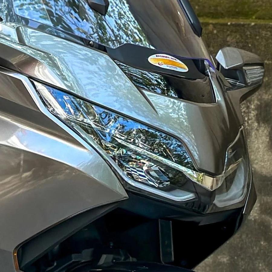 並行輸入品 バイクLEDヘッドライトアセンブリフロントヘッドランプOEMヘッドライト ホンダゴールドウィング1800 DCT ゴールドウの画像