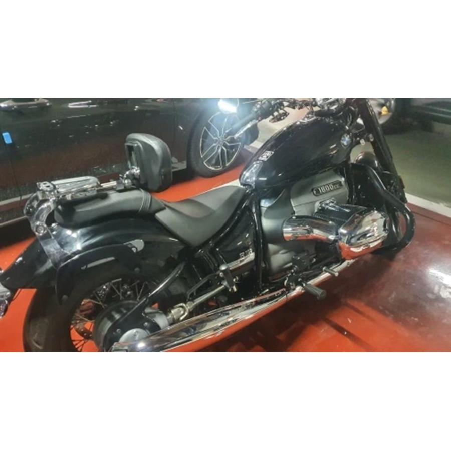 並行輸入品 1800CC R18 シシーバー 多目的折りたたみ式 ドライバー/ライダー/助手席用 BMW R18 クラシック用の画像