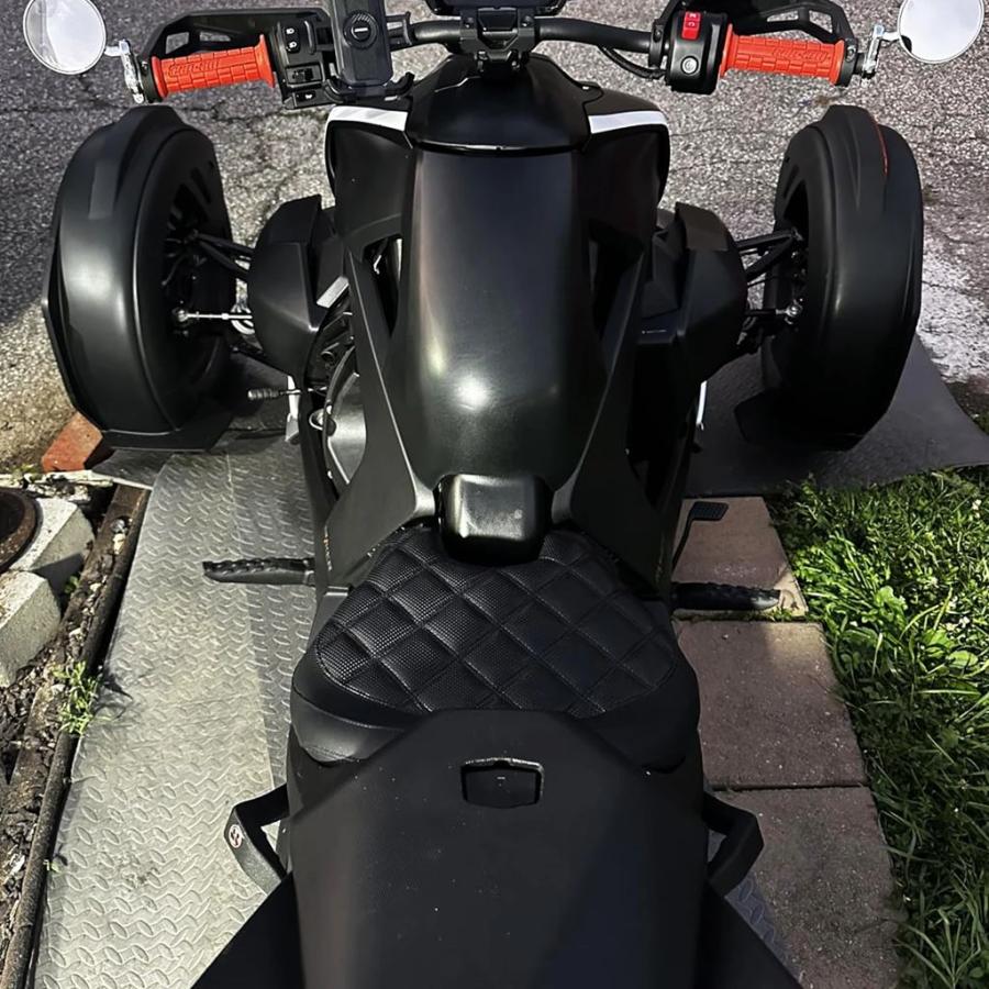 並行輸入品 バイクライダー用レザー快適ソフトシートクッション CAN-AM RYKER 600 RYKER 900 RALLY SPORT 900 ACE 2019-2025_4