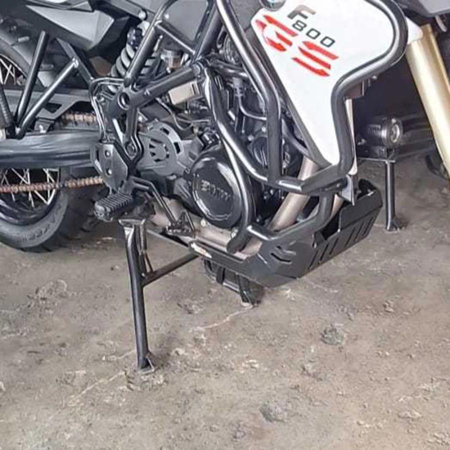 並行輸入品 バイク 二輪エンジンガードシャーシ スケートボードタイプ保護カバー BMW f800gs adv f700gs f800 f700 f650 twinの画像