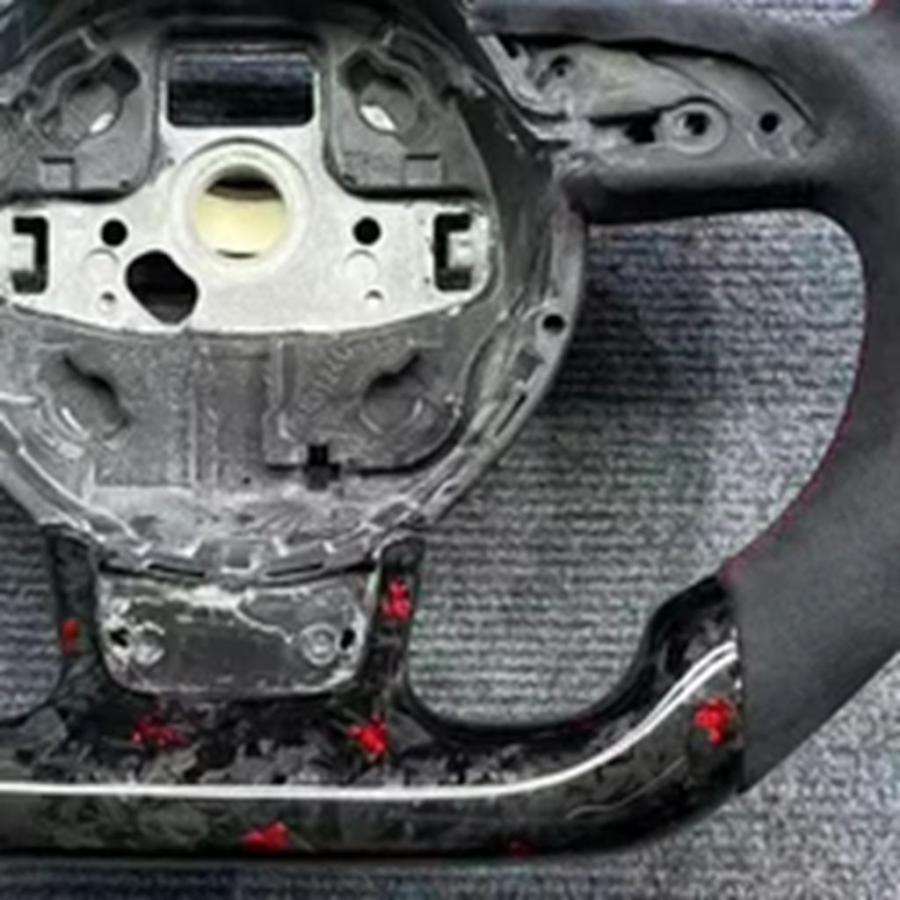 並行輸入品 アウディ RS S3 S4 S5 2012-2016 A3 A4 A5 RS4 RS5 車用ステアリングホイール カーボン パンチングレザーの画像
