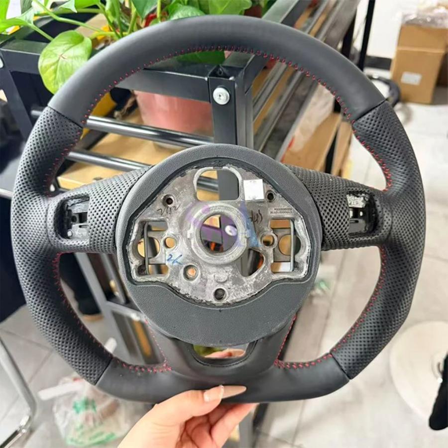並行輸入品 アウディA3ステアリングホイールRS3 RS4 RS5 A3 A4 A5 S3 S4 S5 2020年以降の画像