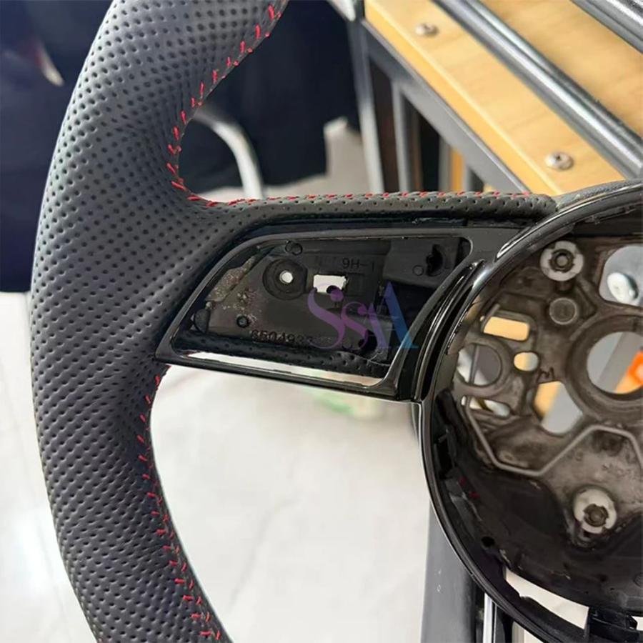 並行輸入品 アウディA3ステアリングホイールRS3 RS4 RS5 A3 A4 A5 S3 S4 S5 2020年以降の画像