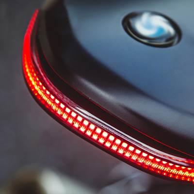 【並行輸入品】 BMW rninet用PCB付きプレートホルダー LEDランプ付き車両用キャスター ランニング距離ブレーキテールライト