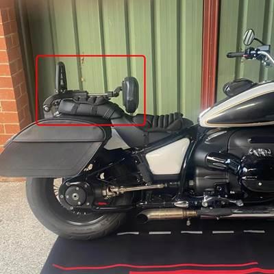 【並行輸入品】 バイク運転席クッション 多目的折りたたみ式ラゲッジラック bmw r 18 classic 2020-2023 r18 r18bの画像