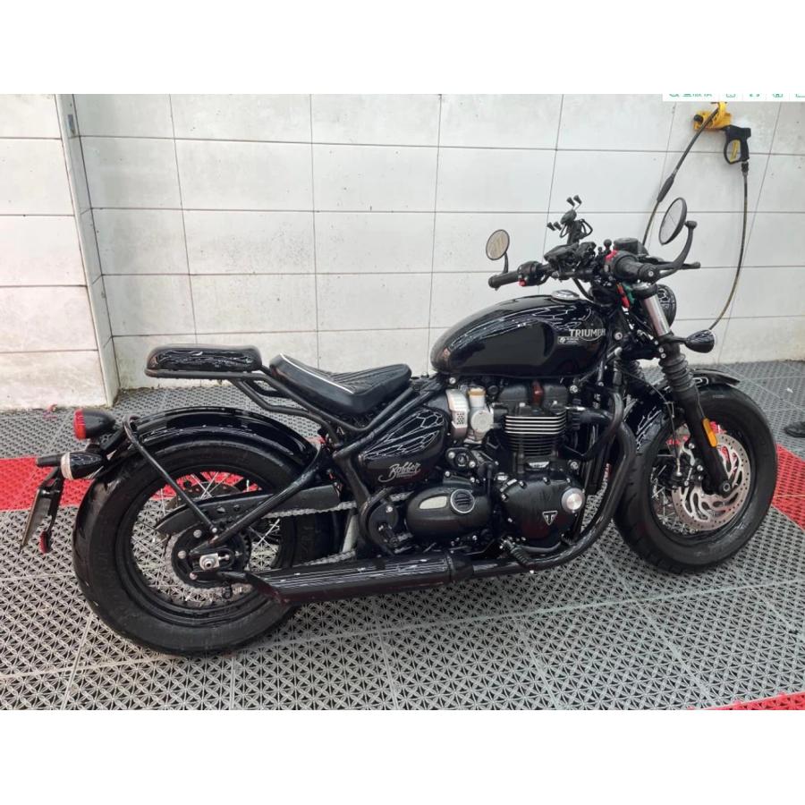 並行輸入品】 トライアンフ オートバイ リア助手席 荷物ラック パッド