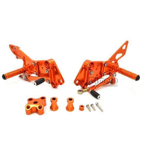 【並行輸入品】 Ktm オートバイ フットペグ ペダル フットレスト duke 125 200 390 調整可能 保護セット footrests duke125 duke200 Duke390の画像